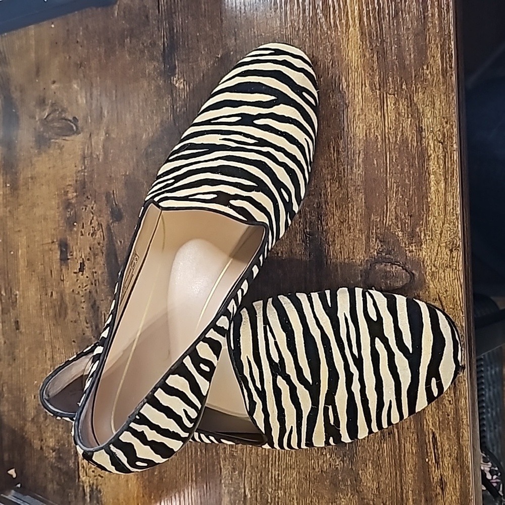 Vionic Willa Suede Animal Print Loafer